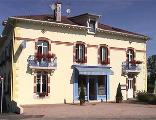 facade.jpg (20292 octets)